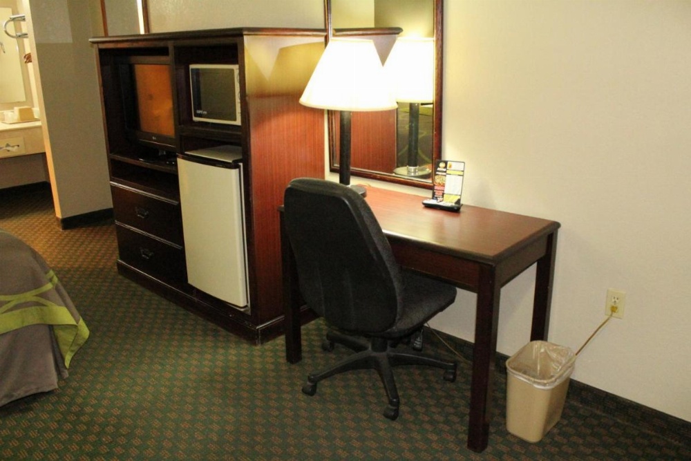 Super 8 by Wyndham Bossier City/Shreveport Area Image 14
