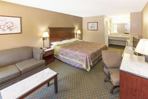 Super 8 by Wyndham Bossier City/Shreveport Area image 23