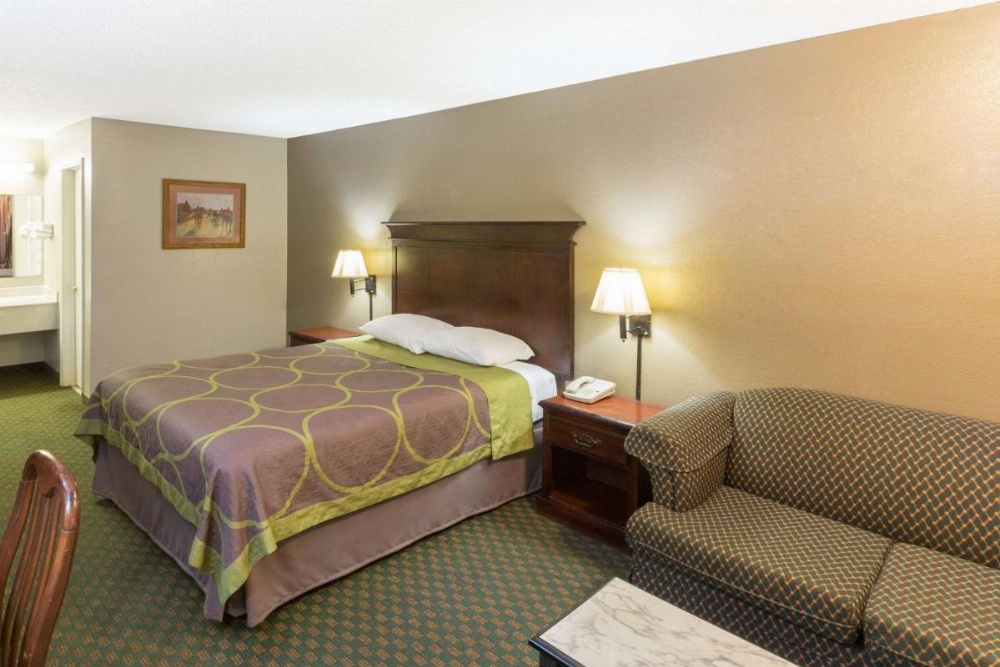 Super 8 by Wyndham Bossier City/Shreveport Area Image 27